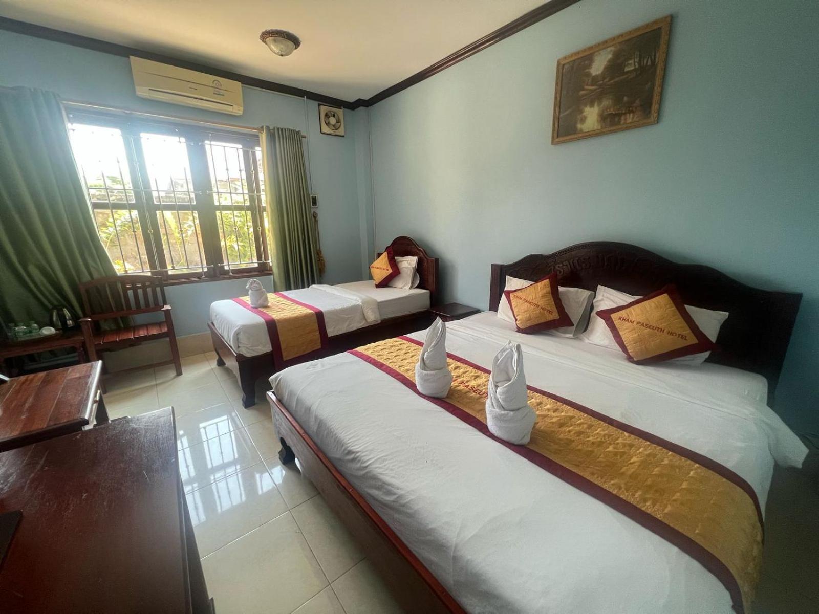 Khampaseuth Hotel Vang Vieng Exterior photo